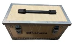 Husqvarna Opbergbox Hout 2x Accu & Lader -Husqvarna || Gardena Verkoop 529475101 4 HUSQVARNA20OPBERGBOX20HOUT202X20BLI20ACCU2020QC20LADER