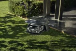 Husqvarna R4 Aspire Automower - Actie! -Husqvarna || Gardena Verkoop 536661801 2 Husqvarna20Aspire20Automowerhuisje20R4 1