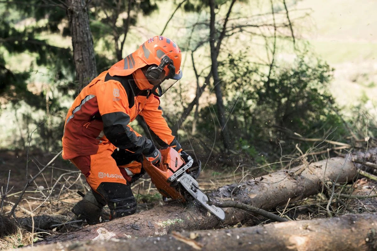 Husqvarna 572xp Kettingzaag - Actie 13 Husqvarna 572xp Kettingzaag - Actie - Afbeelding 13