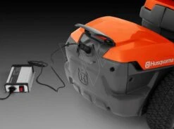 Husqvarna R 112ic Rider Battery 85cm -Husqvarna || Gardena Verkoop 967848201 3 HUSQVARNA20112IC20RIDER20BATTERY2085CM