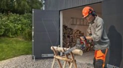 Husqvarna 225i Accu Kettingzaag 36cm Set -Husqvarna || Gardena Verkoop 970547510 3 Husqvarna20225i20Accu20Kettingzaag2036cm20Set