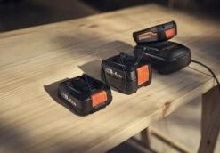 Husqvarna 18-b72 Accu 4.0 Ah Asprie P4a -Husqvarna || Gardena Verkoop 970600901 2 Husqvarna20P4A2018 B72204Ah20Accu