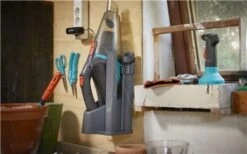 Gardena Accu Zuiger Easyclean Li Compl. -Husqvarna || Gardena Verkoop Gardena20accu20buitenstofzuiger20easyclean20li20met20oplaadstation20 2096785380120 209340 2020 208