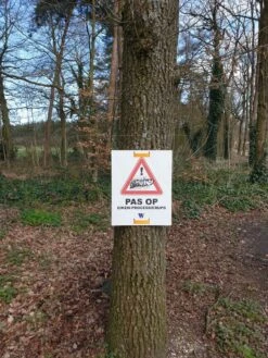 Gevaarsbord Pas Op Eikenprocessierups -Husqvarna || Gardena Verkoop POE 4 BORD20GEVAARBORD20PAS20OP20EIKENPROCESSIERUPS